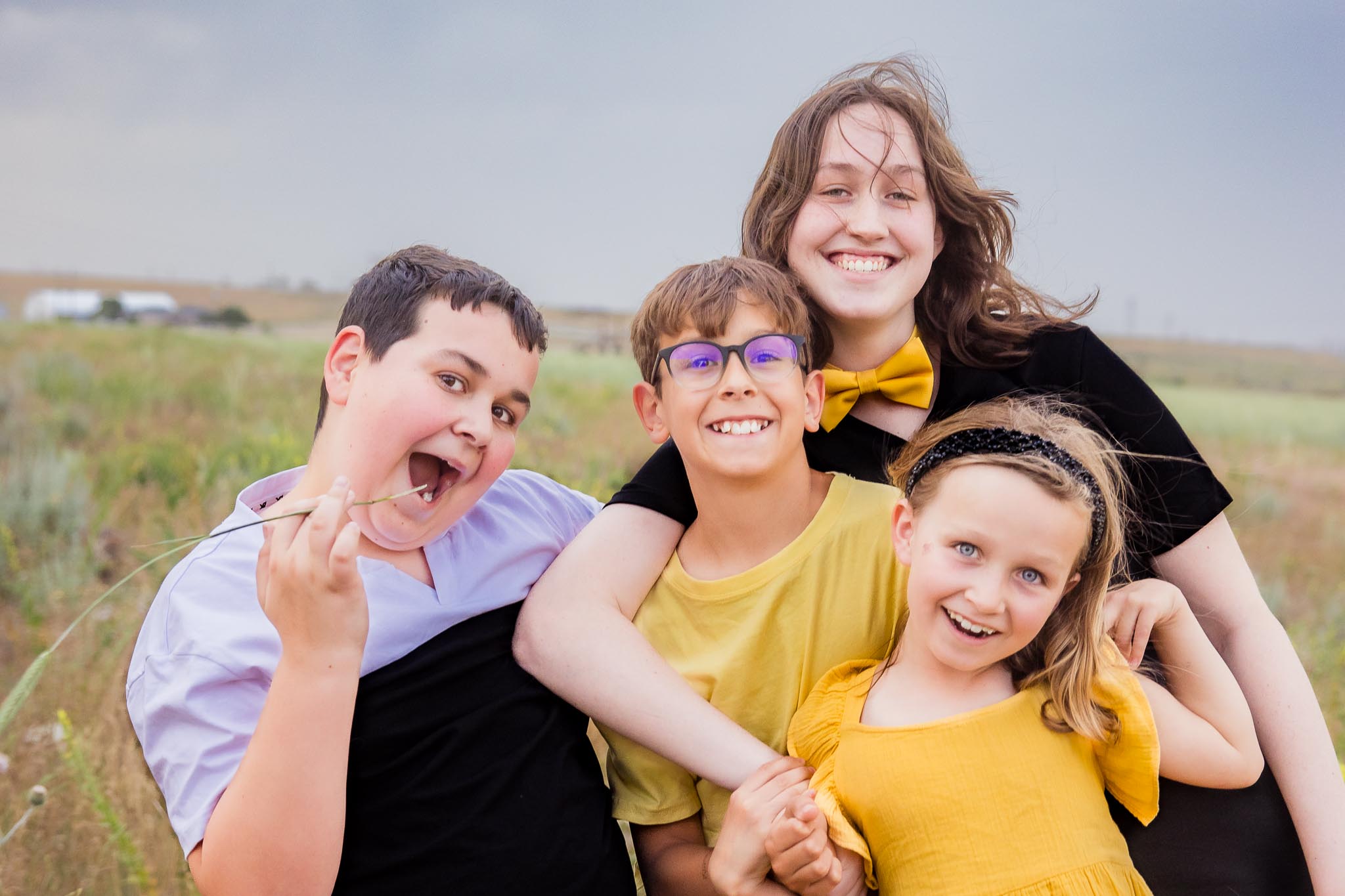 How to Keep Kids Happy During Family Photos (So the Session Feels Easy)